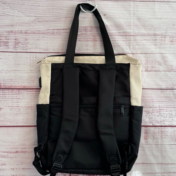 Convertible Computer Backpack /  Daypack - Picture 6 of 8